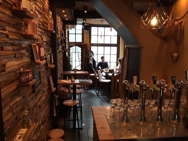 Welkom in het kleinste café van Nederland
